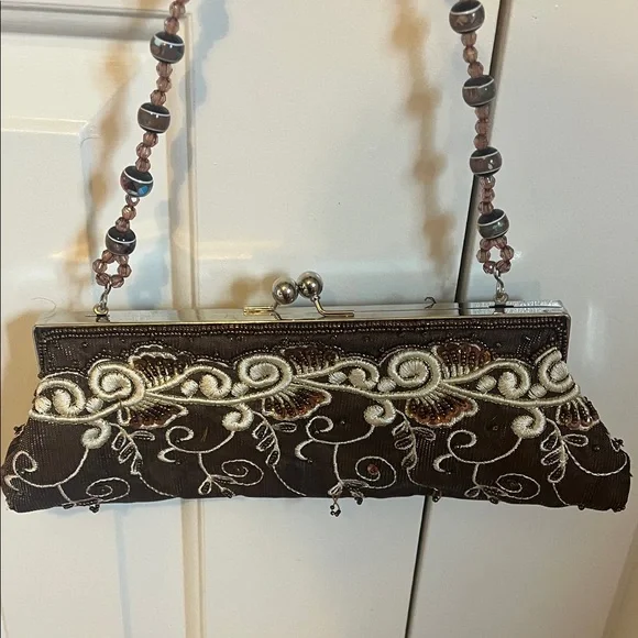 Elegant Brown Beaded Clutch - Picture 4 of 7